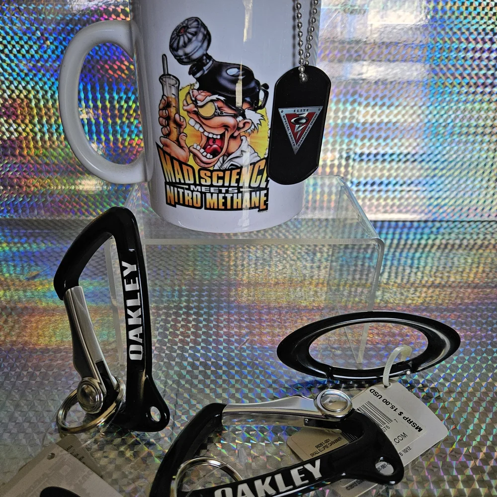 Oakley Black and White Gear Collection - Picture 2 of 7